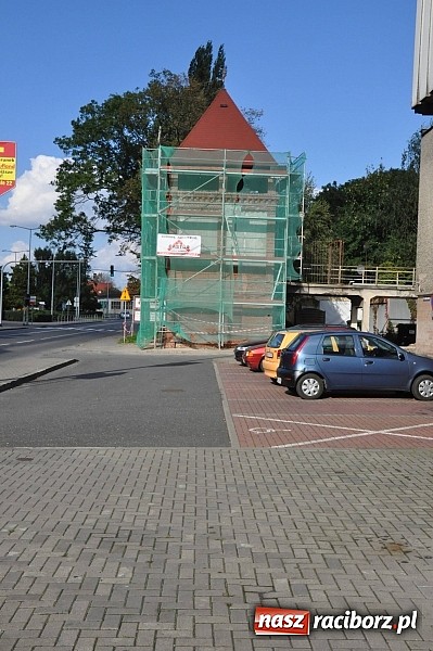Zdjęcie w galerii na portalu naszraciborz.pl: Pod Nepomucenem przyjemniejsza jazda, nowy market budowlany, czyli sobotni patrol miejski wiadomości z regionu