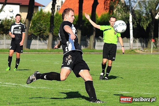 Zdjęcie w galerii na portalu naszraciborz.pl: Niespodzianka w okręgówce. Tworków pokonał Rafako wiadomości z regionu