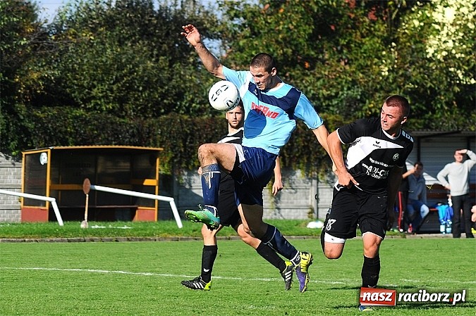 Zdjęcie w galerii na portalu naszraciborz.pl: Niespodzianka w okręgówce. Tworków pokonał Rafako wiadomości z regionu