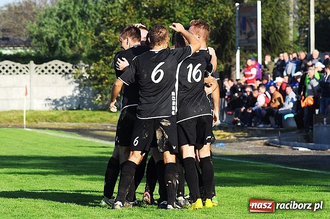 Zdjęcie w galerii na portalu naszraciborz.pl: Niespodzianka w okręgówce. Tworków pokonał Rafako wiadomości z regionu