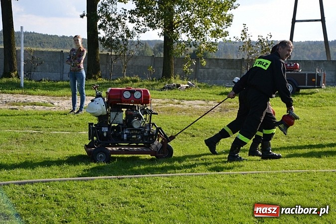 Zdjęcie w galerii na portalu naszraciborz.pl: Zmagania strażackich oldbojów w Owsiszczach  wiadomości z regionu