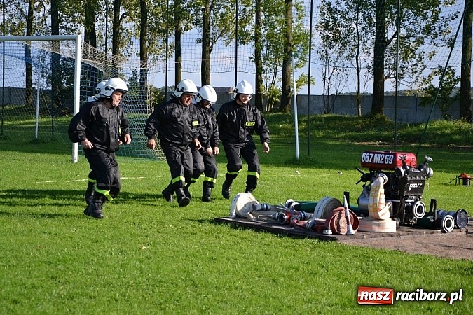 Zdjęcie w galerii na portalu naszraciborz.pl: Zmagania strażackich oldbojów w Owsiszczach  wiadomości z regionu