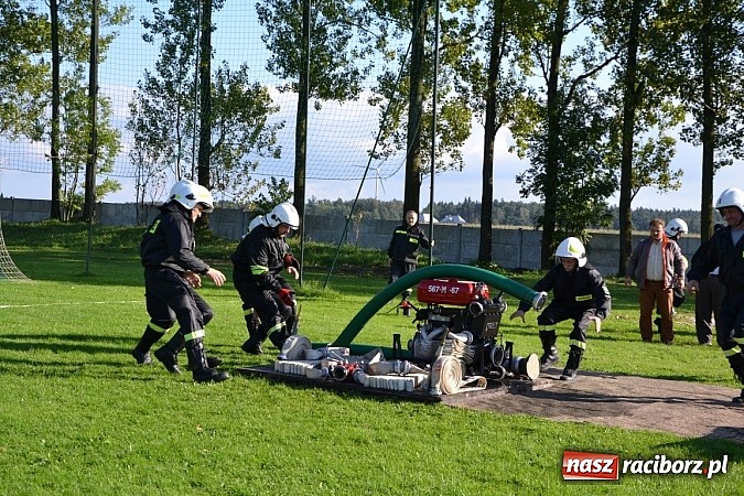 Zdjęcie w galerii na portalu naszraciborz.pl: Zmagania strażackich oldbojów w Owsiszczach  wiadomości z regionu