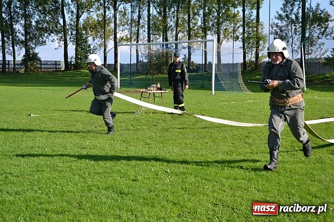 Zdjęcie w galerii na portalu naszraciborz.pl: Zmagania strażackich oldbojów w Owsiszczach  wiadomości z regionu