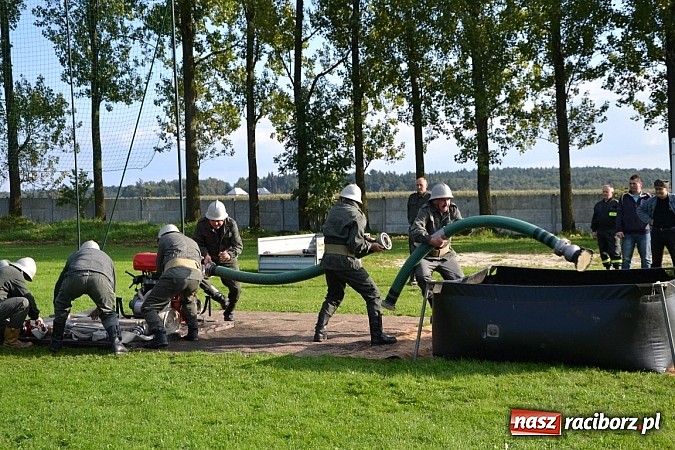 Zdjęcie w galerii na portalu naszraciborz.pl: Zmagania strażackich oldbojów w Owsiszczach  wiadomości z regionu