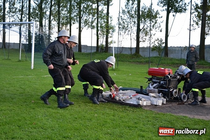 Zdjęcie w galerii na portalu naszraciborz.pl: Zmagania strażackich oldbojów w Owsiszczach  wiadomości z regionu