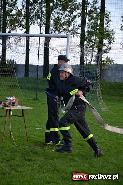 Zdjęcie w galerii na portalu naszraciborz.pl: Zmagania strażackich oldbojów w Owsiszczach  wiadomości z regionu