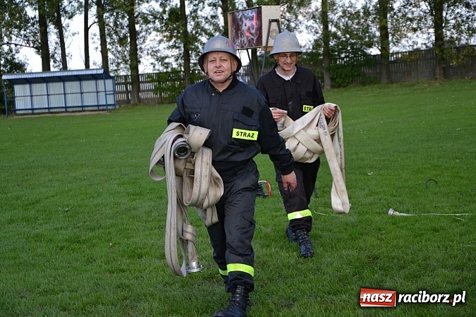 Zdjęcie w galerii na portalu naszraciborz.pl: Zmagania strażackich oldbojów w Owsiszczach  wiadomości z regionu