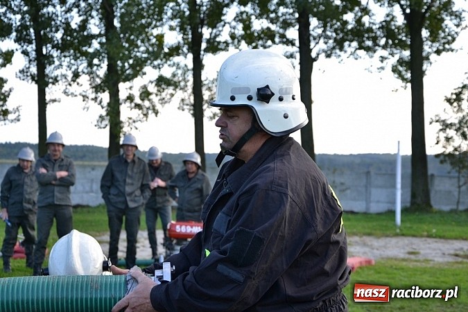 Zdjęcie w galerii na portalu naszraciborz.pl: Zmagania strażackich oldbojów w Owsiszczach  wiadomości z regionu