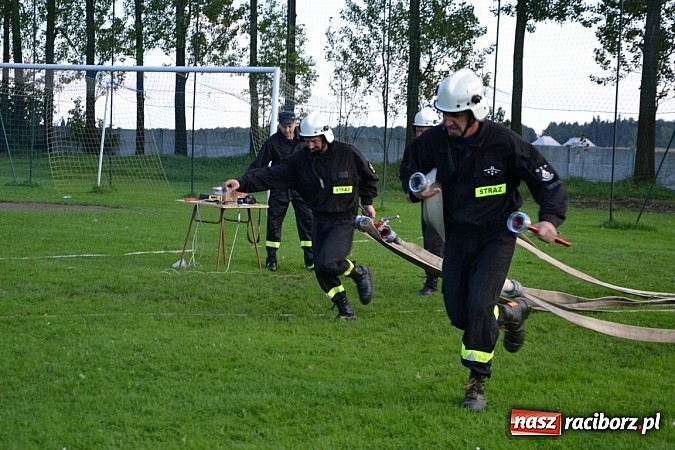 Zdjęcie w galerii na portalu naszraciborz.pl: Zmagania strażackich oldbojów w Owsiszczach  wiadomości z regionu