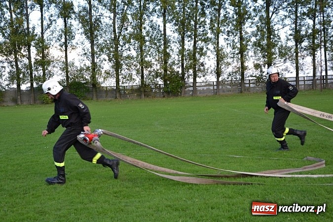 Zdjęcie w galerii na portalu naszraciborz.pl: Zmagania strażackich oldbojów w Owsiszczach  wiadomości z regionu