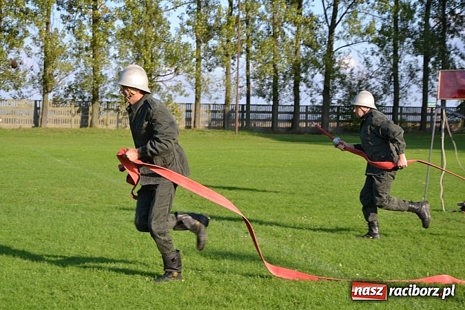 Zdjęcie w galerii na portalu naszraciborz.pl: Zmagania strażackich oldbojów w Owsiszczach  wiadomości z regionu