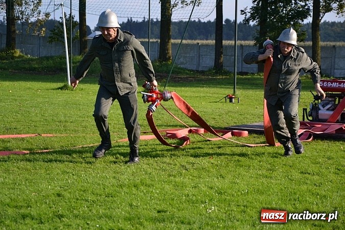 Zdjęcie w galerii na portalu naszraciborz.pl: Zmagania strażackich oldbojów w Owsiszczach  wiadomości z regionu