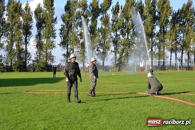 Zdjęcie w galerii na portalu naszraciborz.pl: Zmagania strażackich oldbojów w Owsiszczach  wiadomości z regionu