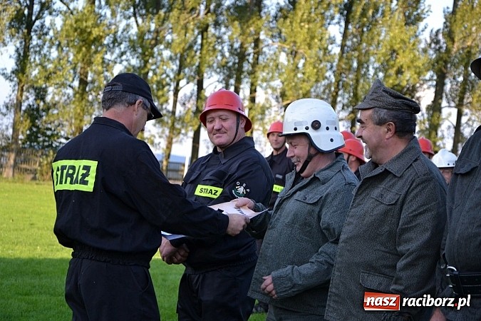 Zdjęcie w galerii na portalu naszraciborz.pl: Zmagania strażackich oldbojów w Owsiszczach  wiadomości z regionu