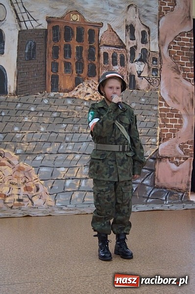 Zdjęcie w galerii na portalu naszraciborz.pl: My z niego wszyscy…Rocznica powstania państwa podziemnego w SP 4  wiadomości z regionu