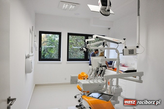 Zdjęcie w galerii na portalu naszraciborz.pl: Dentica24 z Raciborza zainwestowała w Rybniku wiadomości z regionu