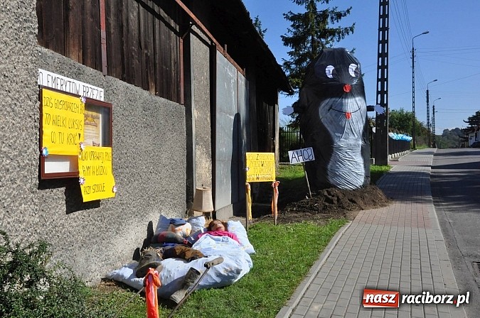 Zdjęcie w galerii na portalu naszraciborz.pl: Brzezie to potęga! Huczne dożynki miejskie 2014. Wspaniały korowód wiadomości z regionu