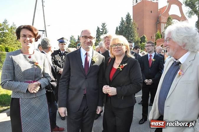 Zdjęcie w galerii na portalu naszraciborz.pl: Brzezie to potęga! Huczne dożynki miejskie 2014. Wspaniały korowód wiadomości z regionu