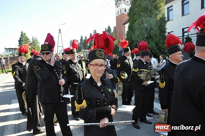 Zdjęcie w galerii na portalu naszraciborz.pl: Brzezie to potęga! Huczne dożynki miejskie 2014. Wspaniały korowód wiadomości z regionu