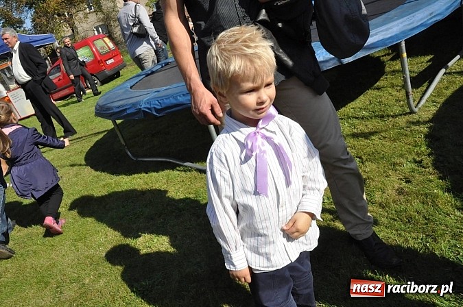 Zdjęcie w galerii na portalu naszraciborz.pl: Brzezie to potęga! Huczne dożynki miejskie 2014. Wspaniały korowód wiadomości z regionu