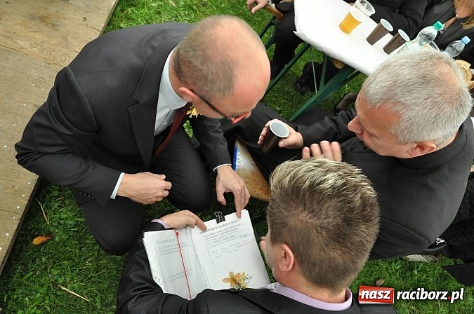 Zdjęcie w galerii na portalu naszraciborz.pl: Brzezie to potęga! Huczne dożynki miejskie 2014. Wspaniały korowód wiadomości z regionu