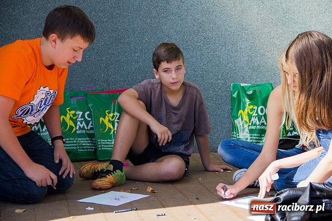 Zdjęcie w galerii na portalu naszraciborz.pl: Zerwijmy Łańcuchy w Parku Roth wiadomości z regionu