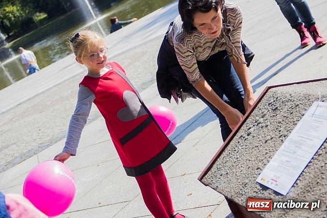 Zdjęcie w galerii na portalu naszraciborz.pl: Zerwijmy Łańcuchy w Parku Roth wiadomości z regionu