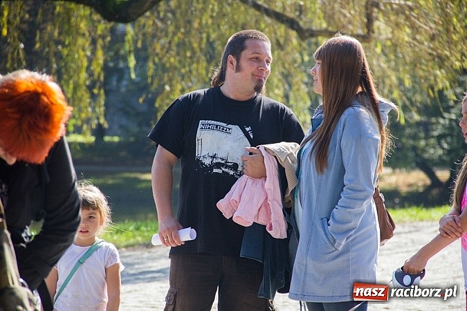 Zdjęcie w galerii na portalu naszraciborz.pl: Zerwijmy Łańcuchy w Parku Roth wiadomości z regionu