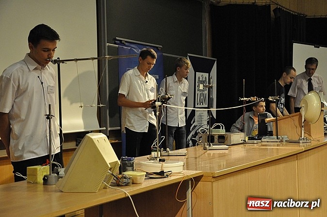 Zdjęcie w galerii na portalu naszraciborz.pl: Gimnazjaliści z Pietrowic Wielkich na Festiwalu Science on Stage 6 w Poznaniu wiadomości z regionu
