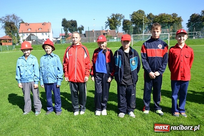Zdjęcie w galerii na portalu naszraciborz.pl: Zawody sportowo-pożarnicze gminy Krzyżanowice. Hat-trick Roszkowa.  wiadomości z regionu