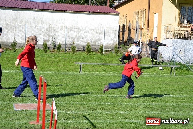 Zdjęcie w galerii na portalu naszraciborz.pl: Zawody sportowo-pożarnicze gminy Krzyżanowice. Hat-trick Roszkowa.  wiadomości z regionu
