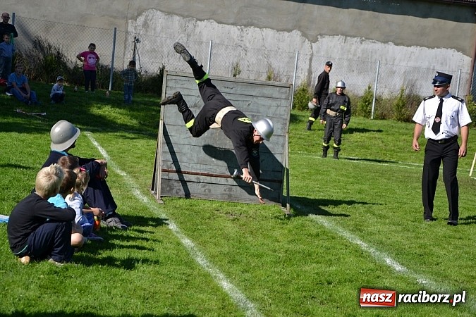 Zdjęcie w galerii na portalu naszraciborz.pl: Zawody sportowo-pożarnicze gminy Krzyżanowice. Hat-trick Roszkowa.  wiadomości z regionu