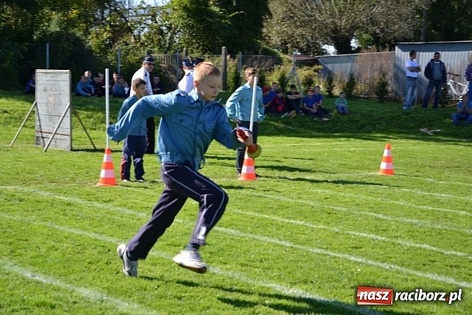 Zdjęcie w galerii na portalu naszraciborz.pl: Zawody sportowo-pożarnicze gminy Krzyżanowice. Hat-trick Roszkowa.  wiadomości z regionu