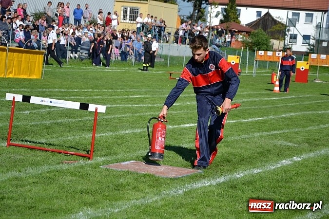 Zdjęcie w galerii na portalu naszraciborz.pl: Zawody sportowo-pożarnicze gminy Krzyżanowice. Hat-trick Roszkowa.  wiadomości z regionu