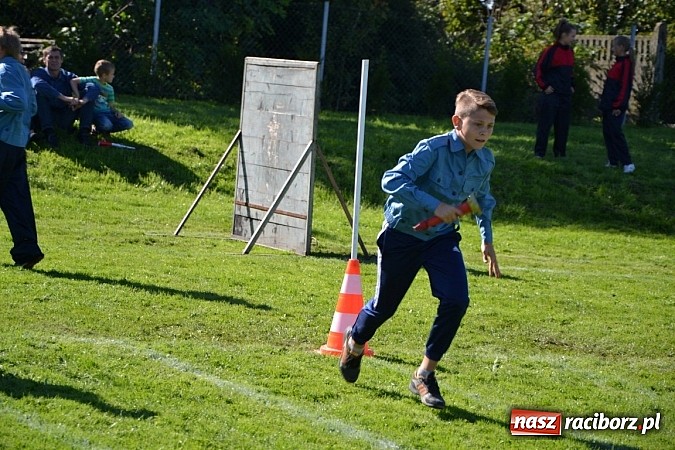 Zdjęcie w galerii na portalu naszraciborz.pl: Zawody sportowo-pożarnicze gminy Krzyżanowice. Hat-trick Roszkowa.  wiadomości z regionu