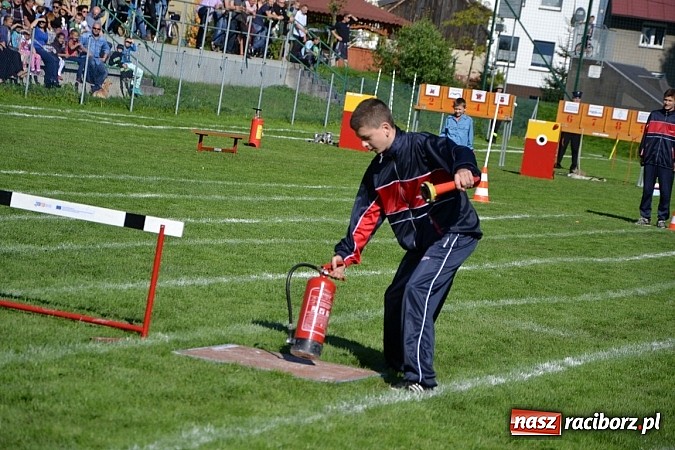Zdjęcie w galerii na portalu naszraciborz.pl: Zawody sportowo-pożarnicze gminy Krzyżanowice. Hat-trick Roszkowa.  wiadomości z regionu
