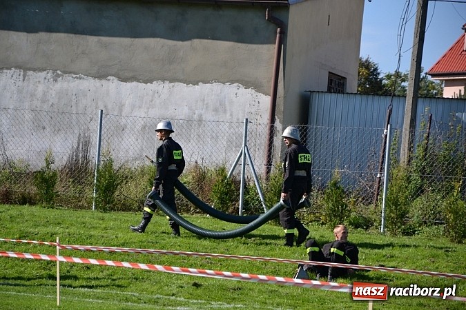 Zdjęcie w galerii na portalu naszraciborz.pl: Zawody sportowo-pożarnicze gminy Krzyżanowice. Hat-trick Roszkowa.  wiadomości z regionu