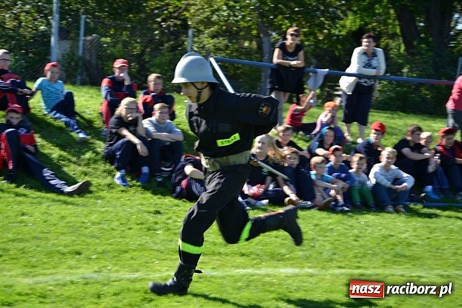 Zdjęcie w galerii na portalu naszraciborz.pl: Zawody sportowo-pożarnicze gminy Krzyżanowice. Hat-trick Roszkowa.  wiadomości z regionu