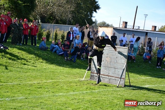 Zdjęcie w galerii na portalu naszraciborz.pl: Zawody sportowo-pożarnicze gminy Krzyżanowice. Hat-trick Roszkowa.  wiadomości z regionu