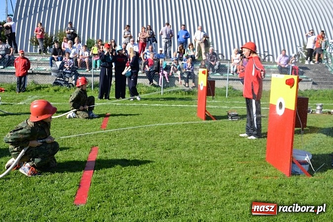 Zdjęcie w galerii na portalu naszraciborz.pl: Zawody sportowo-pożarnicze gminy Krzyżanowice. Hat-trick Roszkowa.  wiadomości z regionu