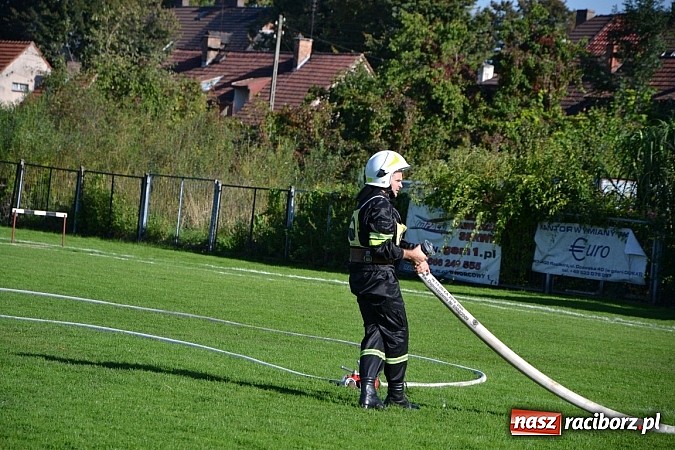 Zdjęcie w galerii na portalu naszraciborz.pl: Zawody sportowo-pożarnicze gminy Krzyżanowice. Hat-trick Roszkowa.  wiadomości z regionu