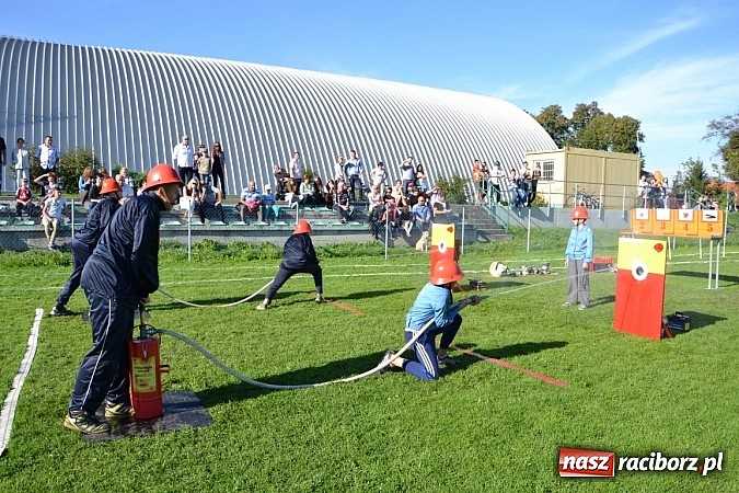Zdjęcie w galerii na portalu naszraciborz.pl: Zawody sportowo-pożarnicze gminy Krzyżanowice. Hat-trick Roszkowa.  wiadomości z regionu