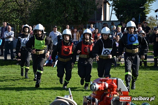 Zdjęcie w galerii na portalu naszraciborz.pl: Zawody sportowo-pożarnicze gminy Krzyżanowice. Hat-trick Roszkowa.  wiadomości z regionu