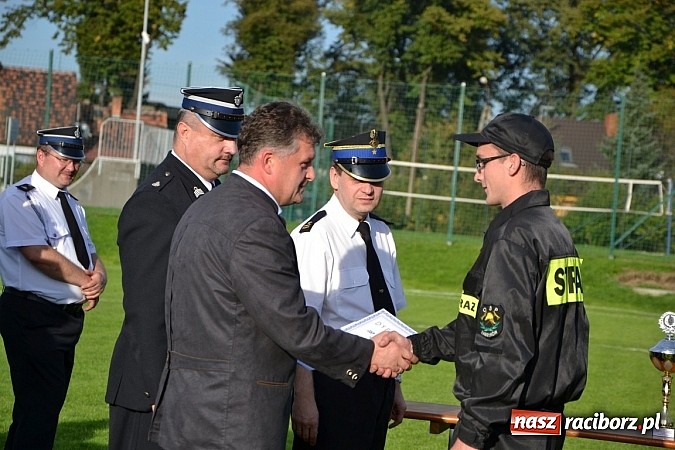 Zdjęcie w galerii na portalu naszraciborz.pl: Zawody sportowo-pożarnicze gminy Krzyżanowice. Hat-trick Roszkowa.  wiadomości z regionu