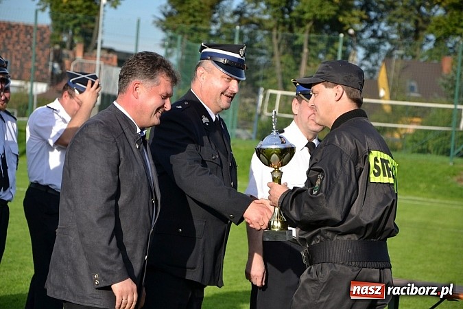 Zdjęcie w galerii na portalu naszraciborz.pl: Zawody sportowo-pożarnicze gminy Krzyżanowice. Hat-trick Roszkowa.  wiadomości z regionu