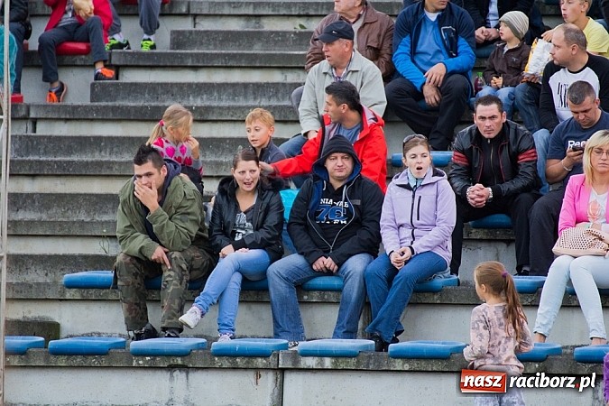 Zdjęcie w galerii na portalu naszraciborz.pl: Niesamowite kaskaderskie show Flott Stunts Team  wiadomości z regionu