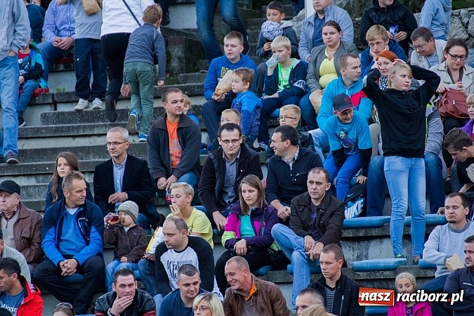 Zdjęcie w galerii na portalu naszraciborz.pl: Niesamowite kaskaderskie show Flott Stunts Team  wiadomości z regionu