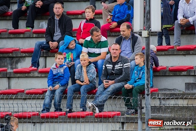 Zdjęcie w galerii na portalu naszraciborz.pl: Niesamowite kaskaderskie show Flott Stunts Team  wiadomości z regionu