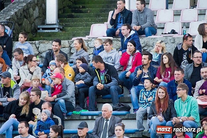 Zdjęcie w galerii na portalu naszraciborz.pl: Niesamowite kaskaderskie show Flott Stunts Team  wiadomości z regionu
